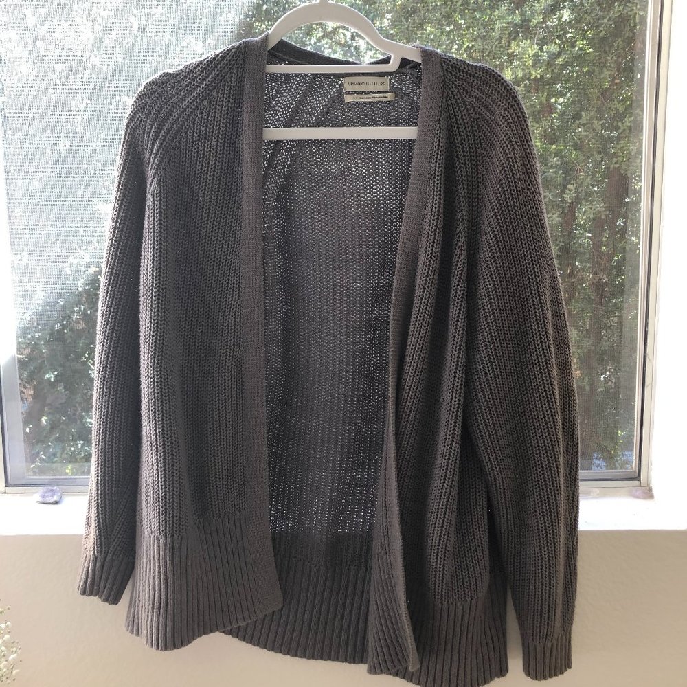 ♥️ Urban Outfitters Knit Cardigan
